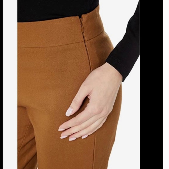 Vince. Kick Flare Crop Pants - Picture 3 of 10